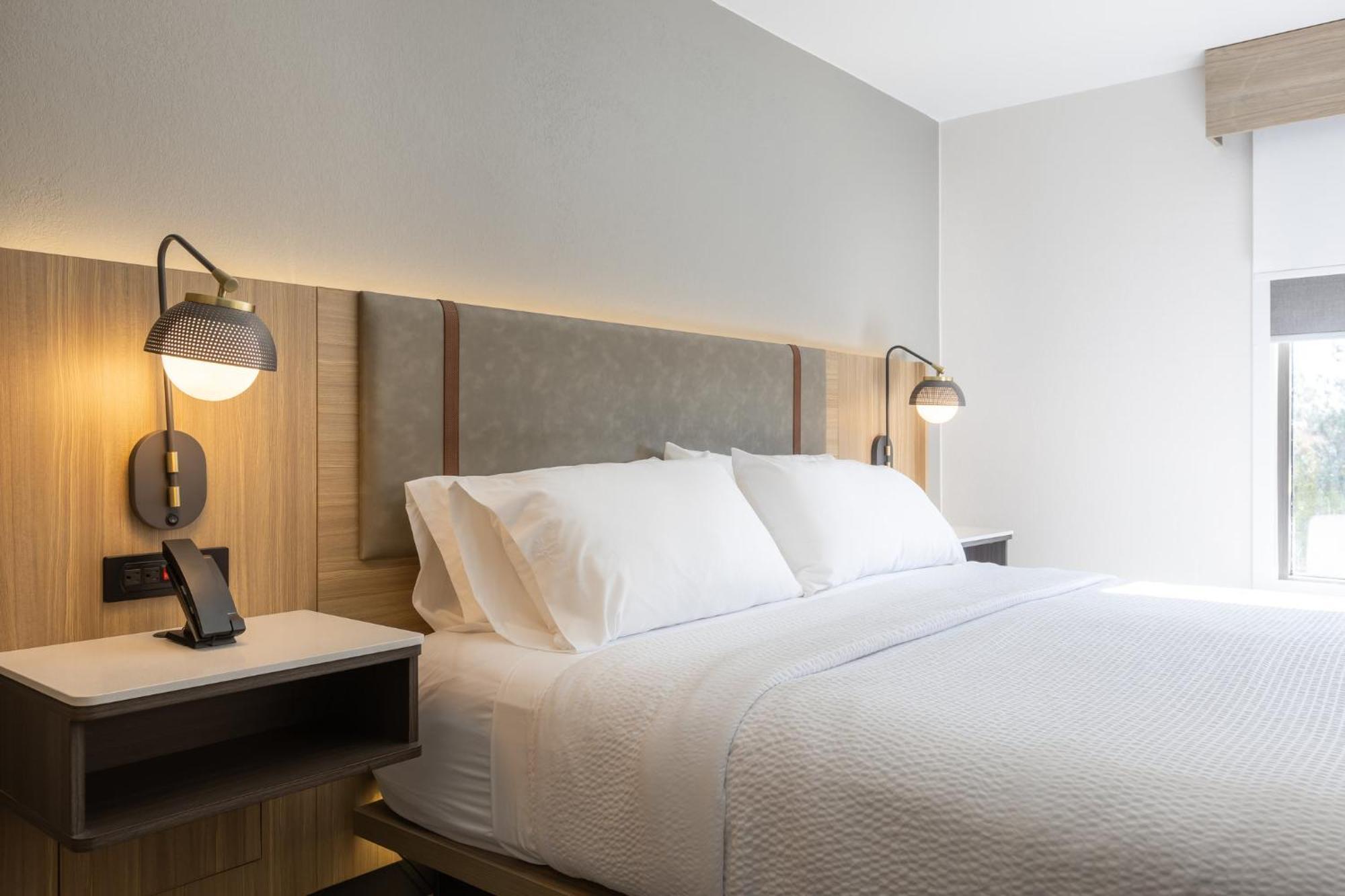 Holiday Inn Anderson By Ihg Екстериор снимка