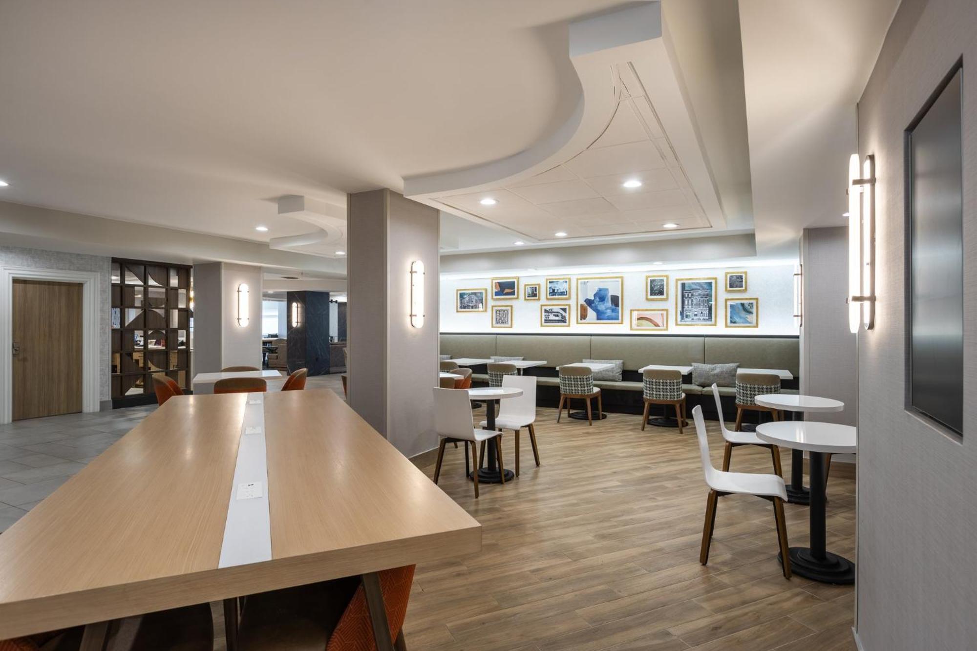 Holiday Inn Anderson By Ihg Екстериор снимка