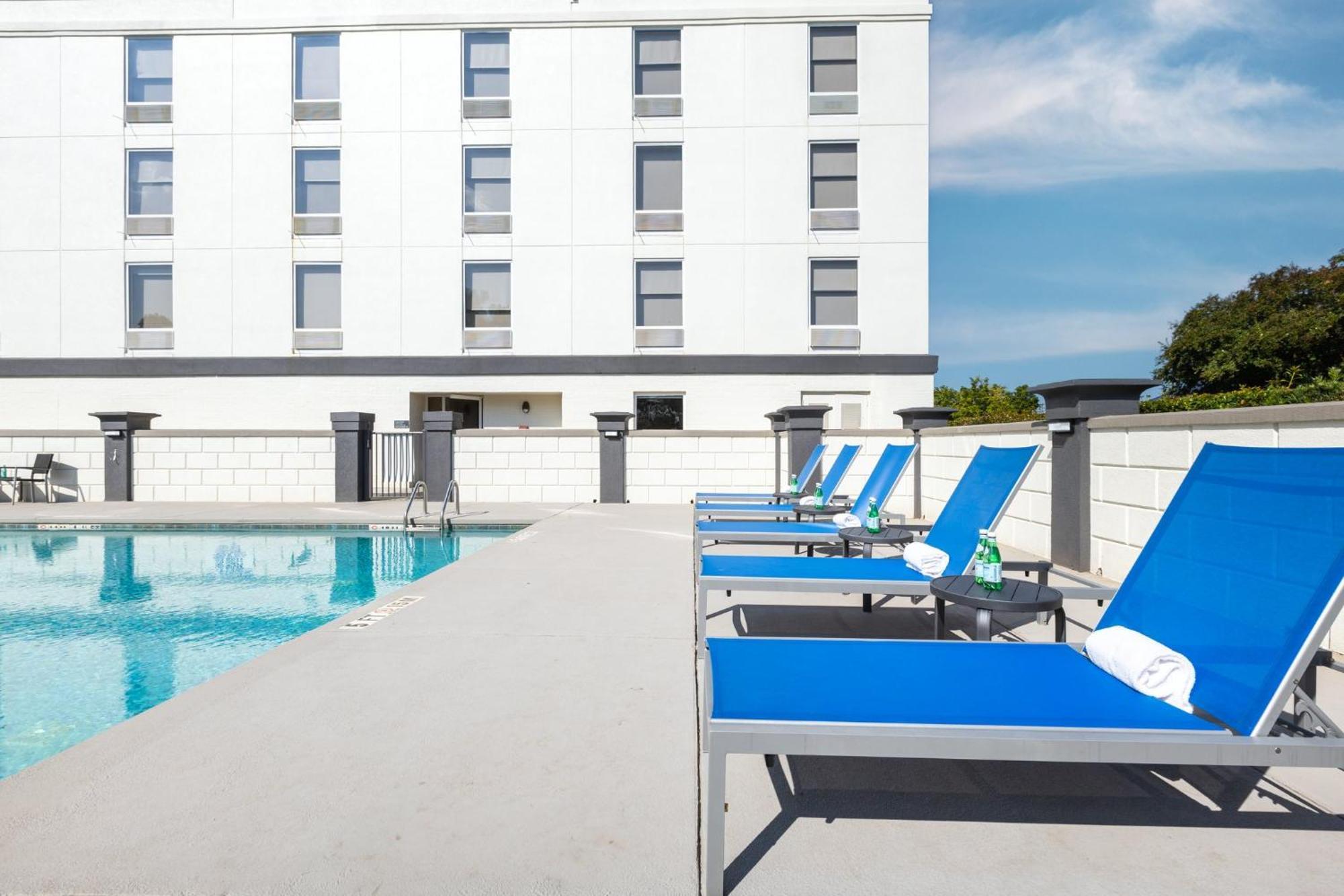 Holiday Inn Anderson By Ihg Екстериор снимка